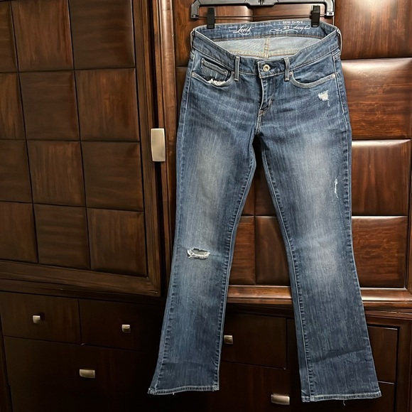 Levi San Francisco Distressed Jeans - Picture 1 of 6